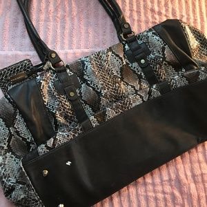 Final.STEVE MADDEN FAUX SNAKE SKIN WEEKENDER